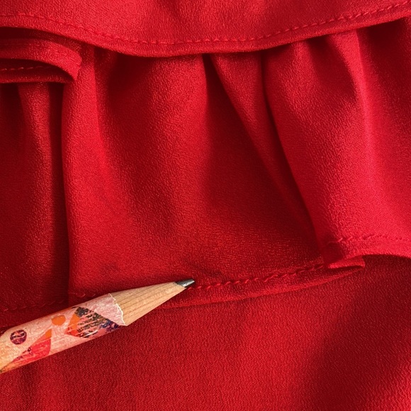 3/$15 frilly red lightweight feminine v neck cami formal office size medium - Picture 8 of 8